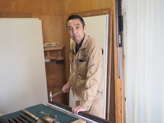 内装のかね福は福岡県大野城市の一級技能士のいるたたみ・ふすま・リフォームの店です：手島　規雄